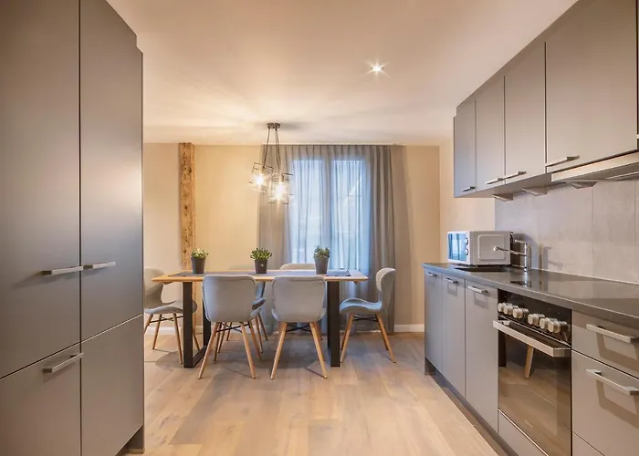 Ahorn インターラーケン